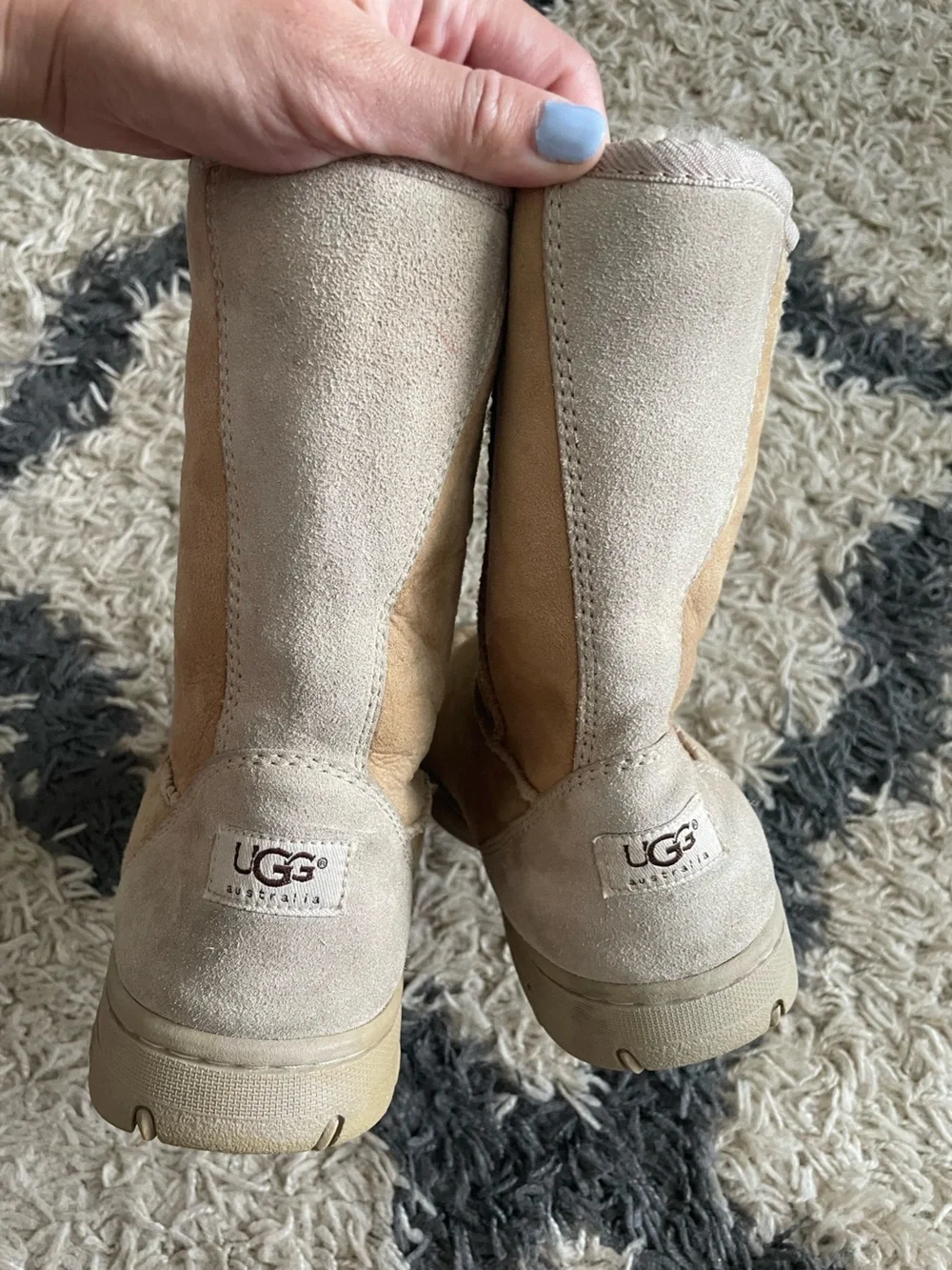 UGG Australia Ultimate Short 5270 Mens size 10 Shearling-Lined Boot in Warm Tan